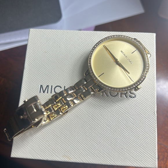 MK Watch - Picture 3 of 4